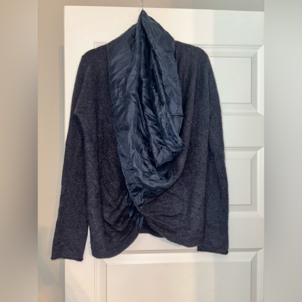 100% Cashmere Silk Elegant Navy Sweater scarf piece